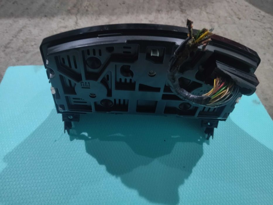 Заден капак и километраж Опел Астра х