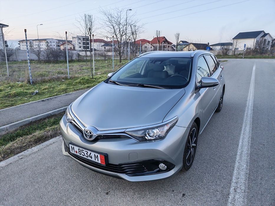 Toyota Auris 1,2 Turbo benzina fab. 2018, camera/ Line assist/ navi