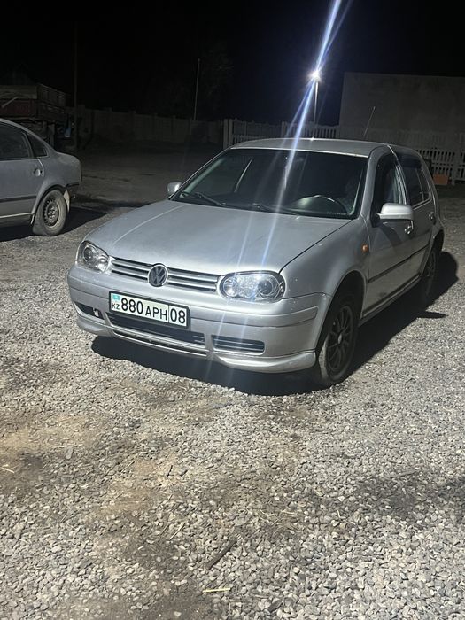 Гольф 4 объем 1,6 мех