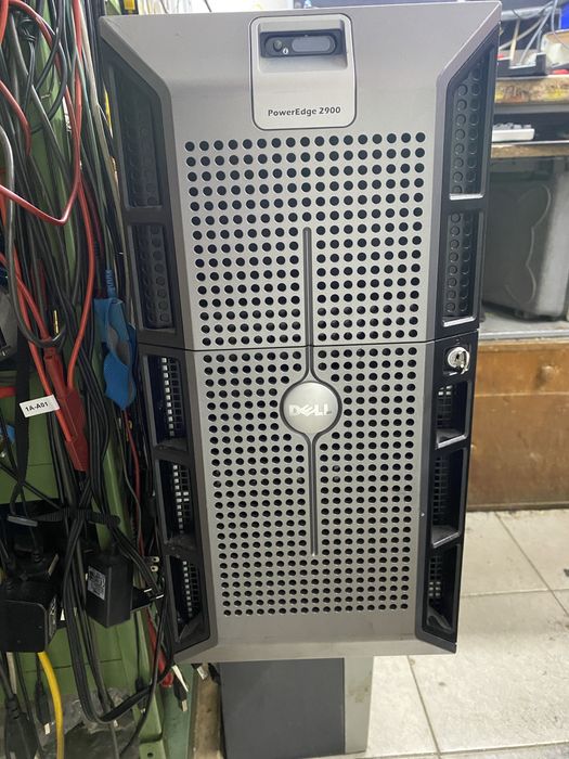 Сървър Dell Poweredge 2900