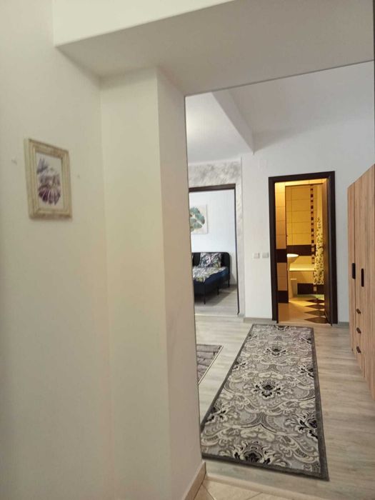 Vind apartament cu 2 camere Piata Romana, balcon 8,52m ,ideal airbnb