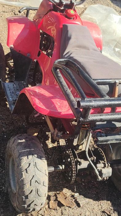 Vând ATV merge super preț negociabil
