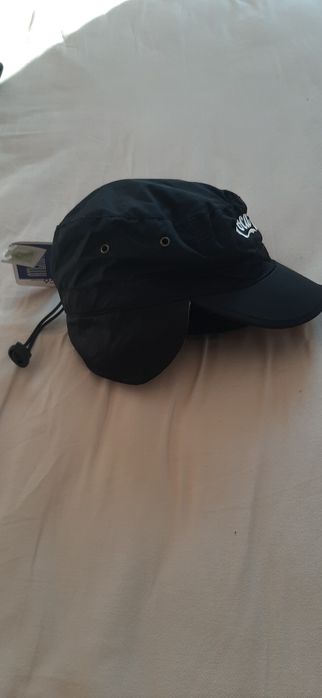 Зимна шапка  - нова.