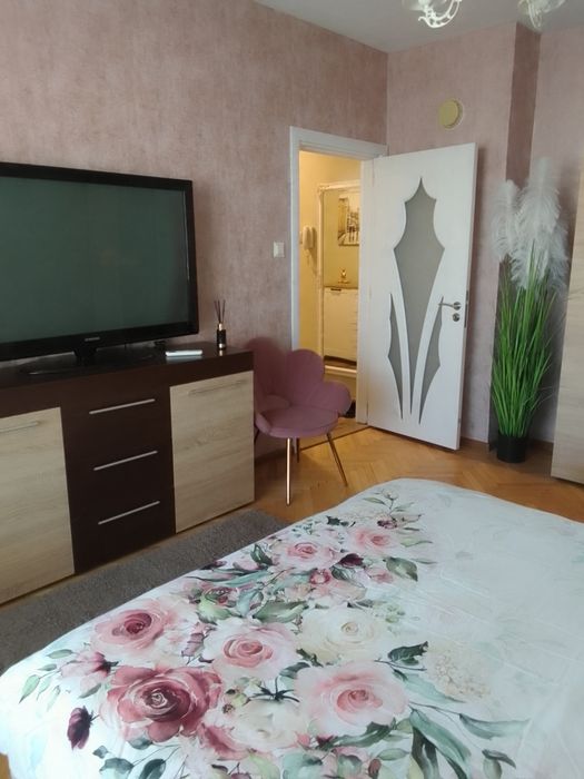 Продава 2 стаен апартамент в София кв Дружба 1 до парк с езеро