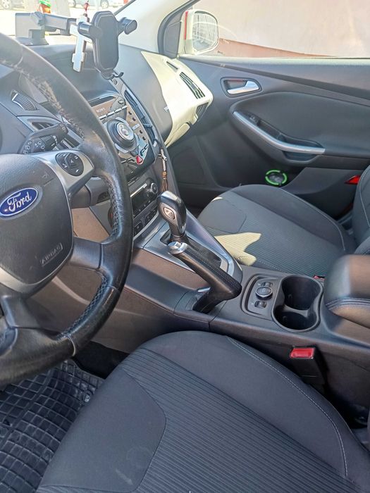 Vânzări auto Ford focus mk3