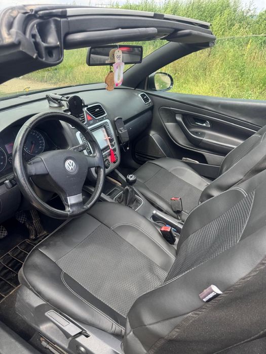 Volkswagen EOS.