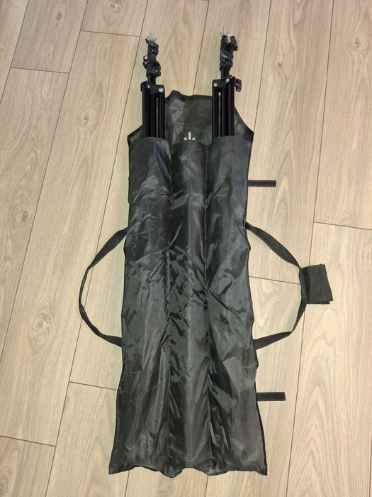 Se vinde stativ fundal foto