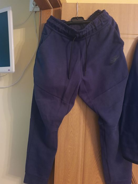 Pantalon techi Jordan si Nike intr o stare foarte bună!