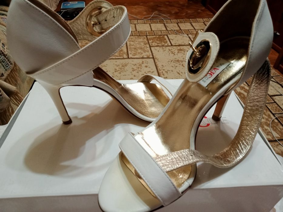 Продам туфли VERSACE