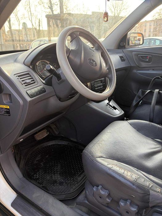 Продавам джип Хюндай Туксон в добро състояние