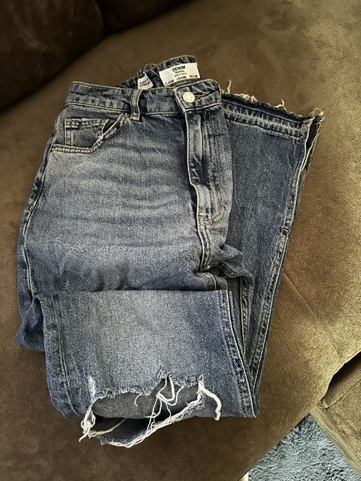 Blugi dama in stare foarte buna,marimea 38 ambele