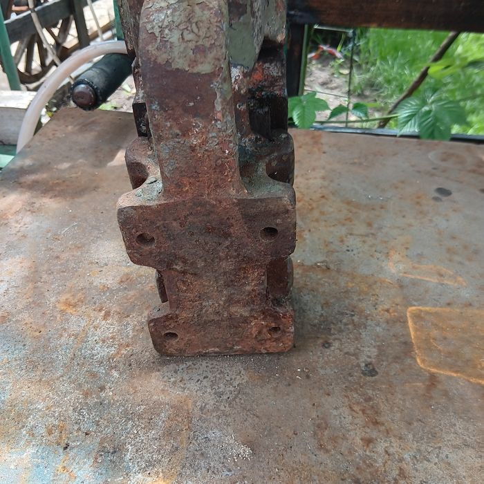 Menghina românească de 100mm