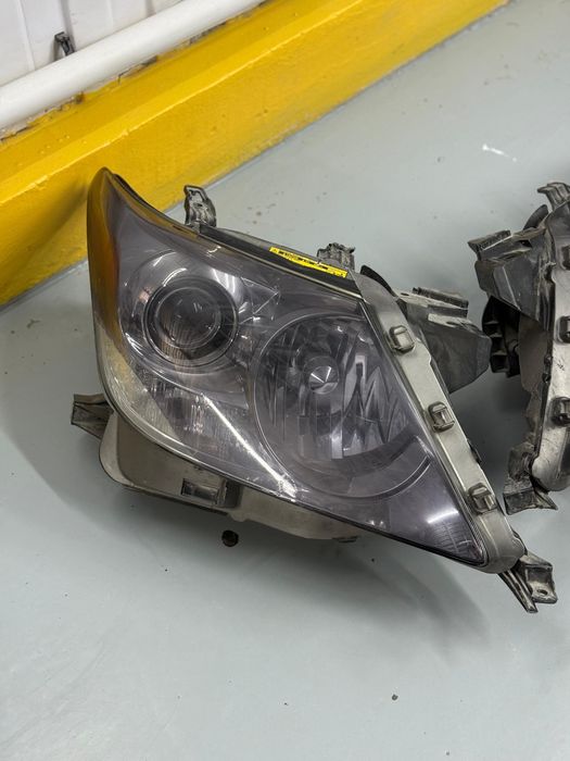 Фары перед на LEXUS продаются