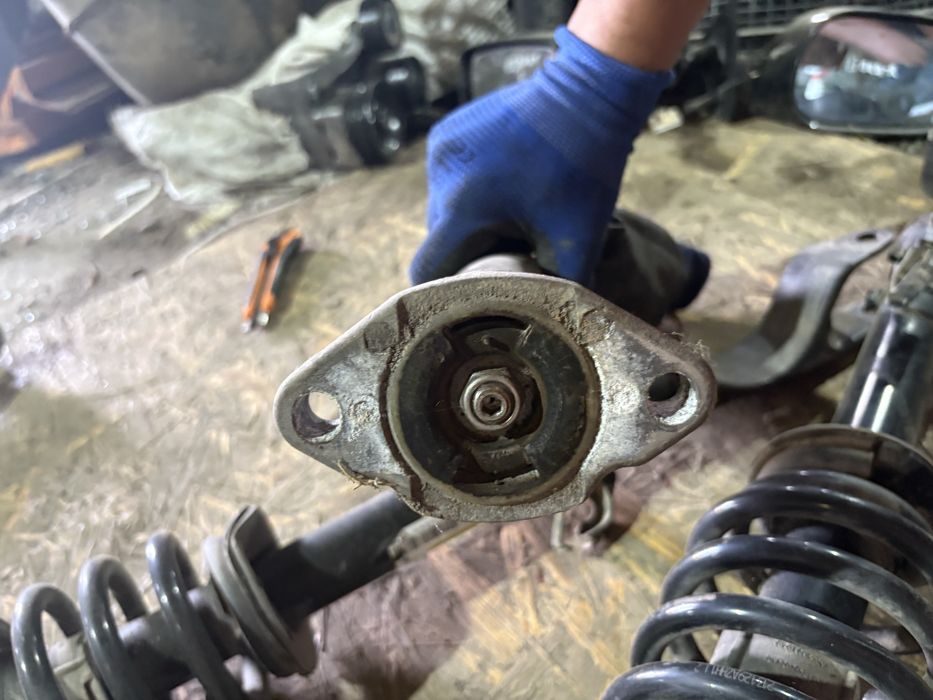 Mercedes w213 2.2cdi 194кс 4matic Комби Амортисьори Пружини