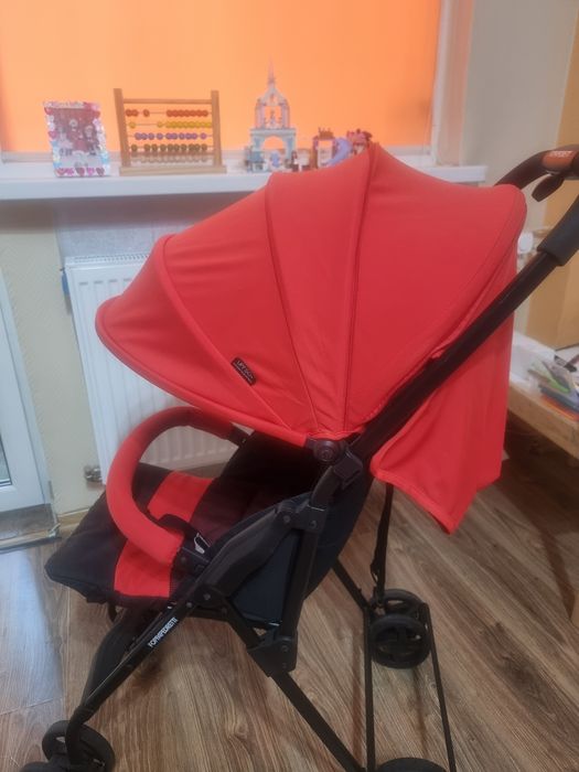 Cărucior sport ușor și pliabil  (3,6kg]– Foppapedretti Piuleggero