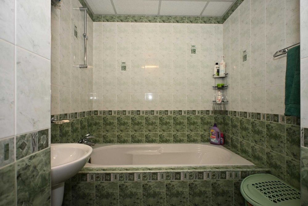 Четиристаен апартамент в гр. Перник център - с ремонт и обзавеждане