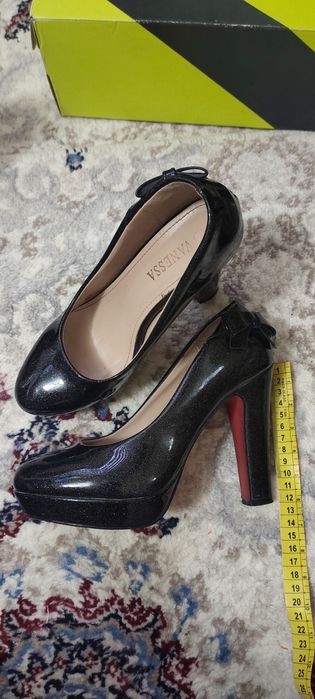 Туфли черный блестящие
