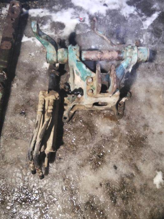 Продам,задняя навестка Т-40