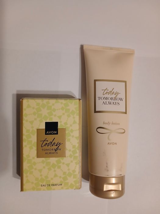 Set Avon Today miniparfum 30 ml și loțiune