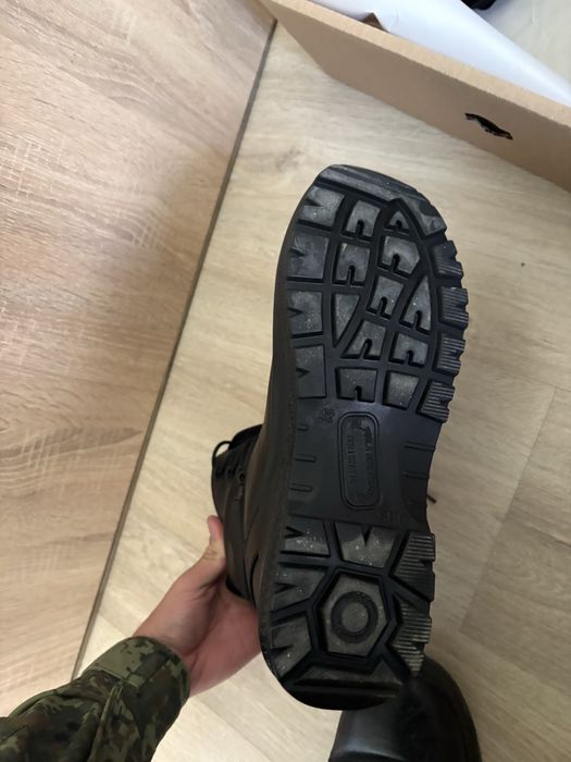 Зимни военни кубинки
