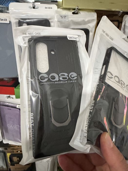 Samsung Galaxy Z Fold 7 , Samsung Galaxy Z Flip 7 удароустойчив гръб