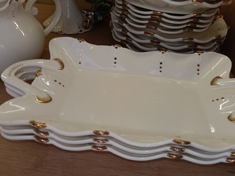 Продам сервиз набор