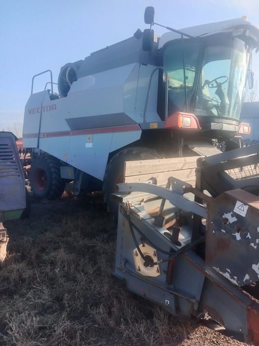Продам комбайн Вектор