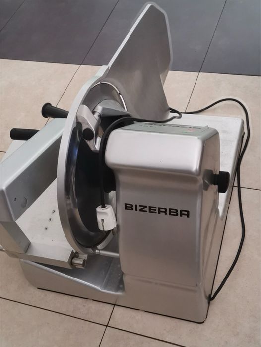 Колбасорезачка Biserba VS 12 F