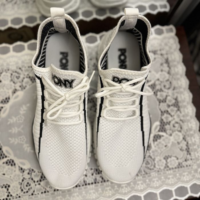 Спортивные белые Кроссовки  из Америки