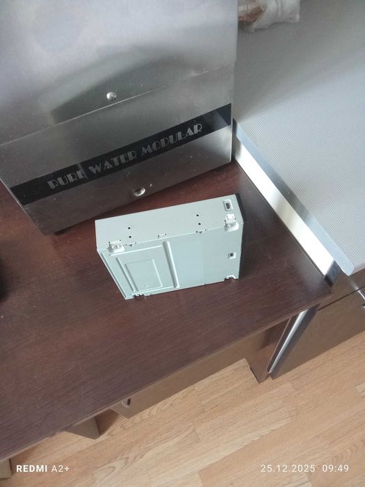 Продам дисковод срочно .