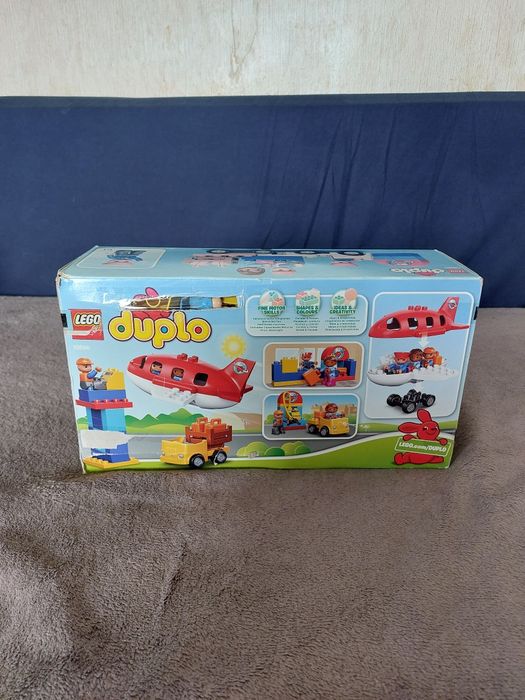 Vând LEGO Duplo "Airport" 10590