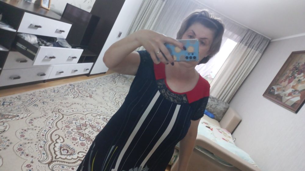 Шикарное платье , новое.