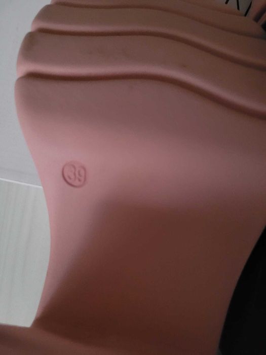 Vand CATWALK Botine Negru cu Roz, Nr 39, NOU, Cutie 129 Lei