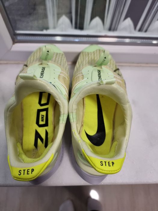 Nike Air Zoom Tempo Next% FlyEase Constanta • OLX.ro