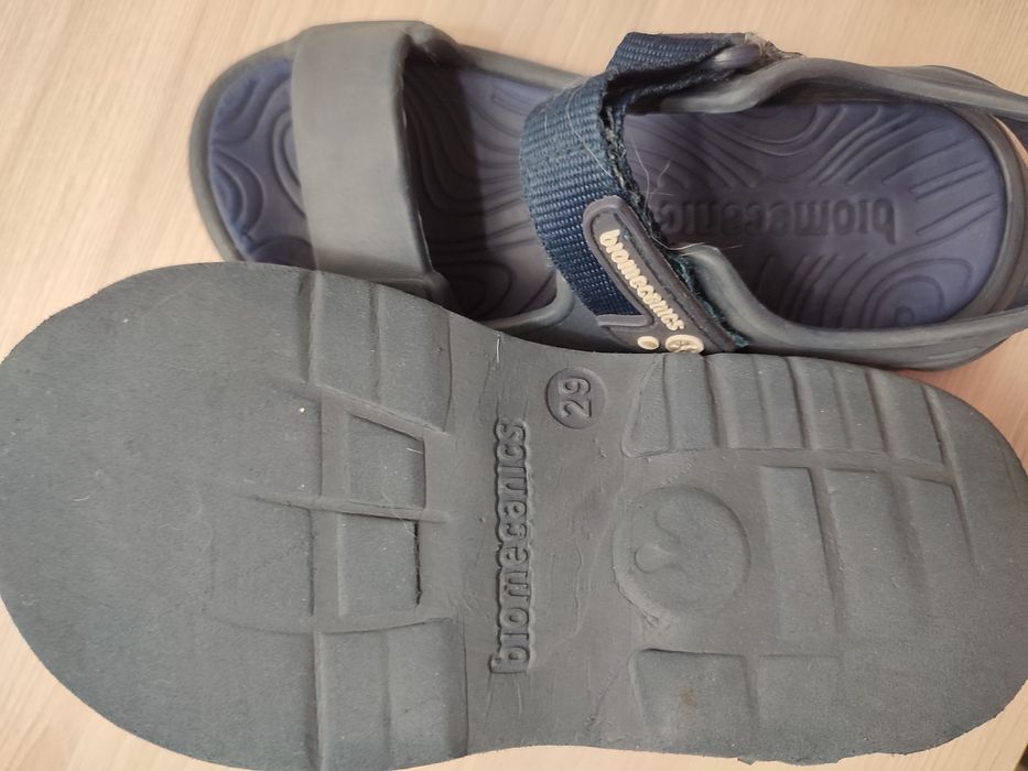 Обувь мальчику, сандали и кросовки