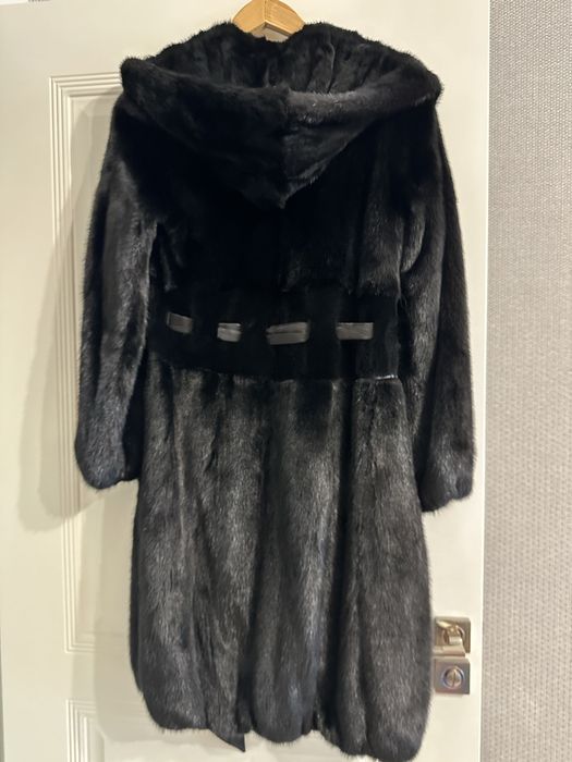 Шуба норковая черная