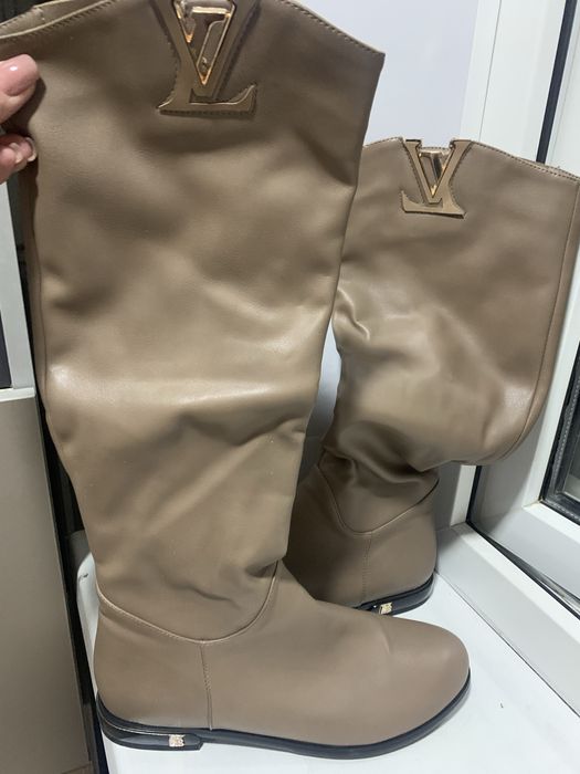 Продам деммсезонную обувь