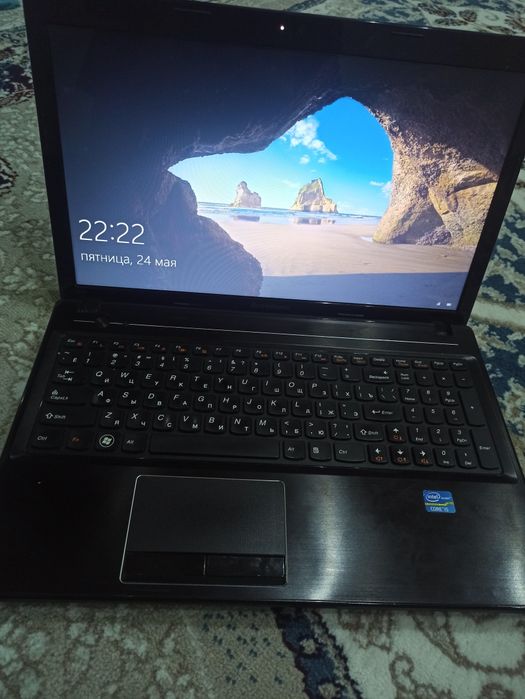 Noutbuk sotiladi arzon srochnaga pul zarilidi