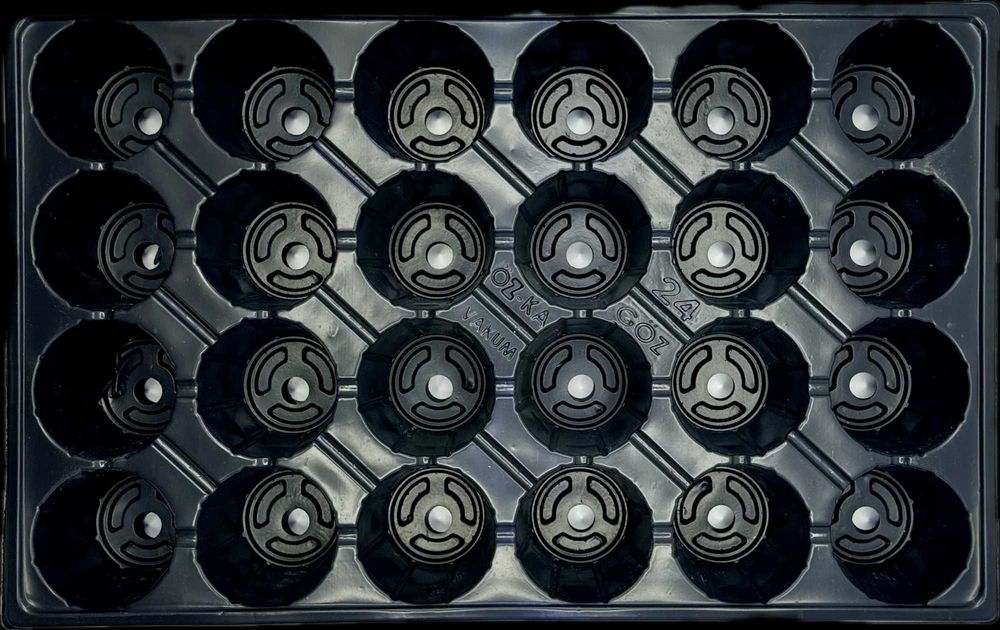 Табли и форми за разсад