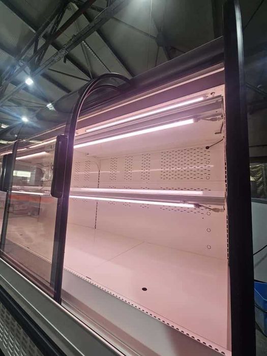 Vitrina refrigerare semiverticala AHT Lisboa EC 210 si 250 cm / NOU