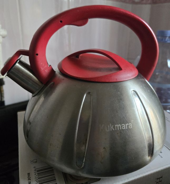 Продам чайник на 3 литра.