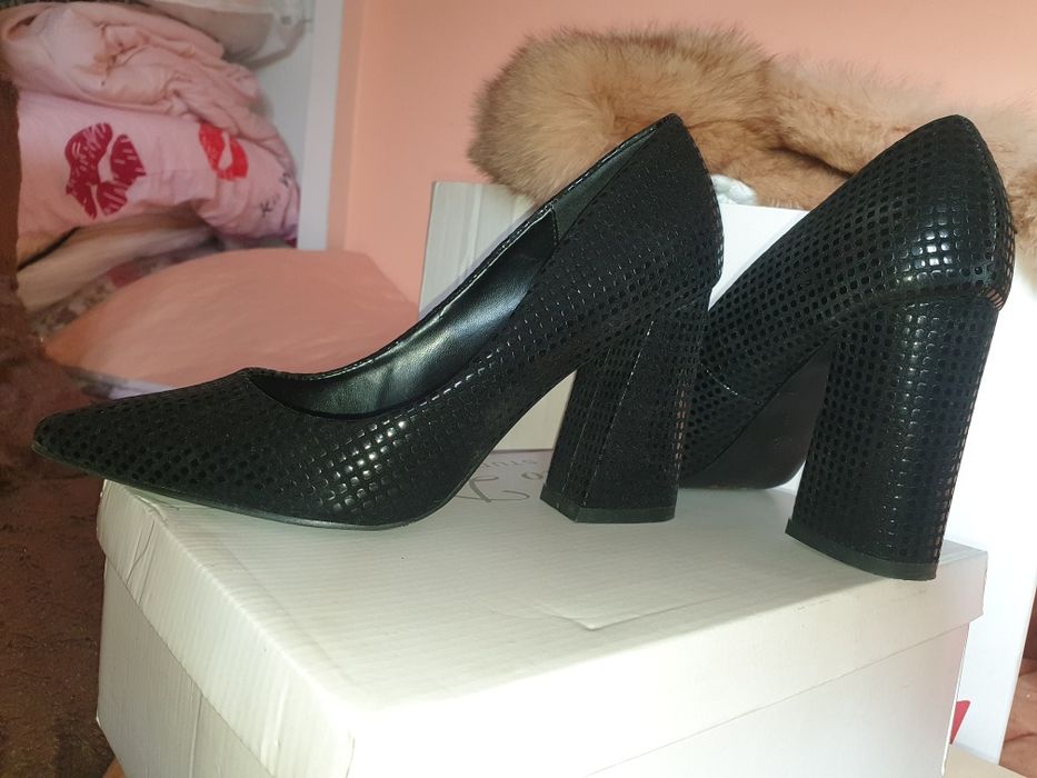 Pantofi piele negri 37