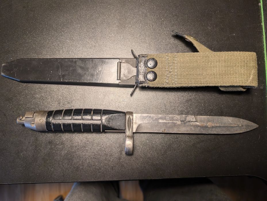 Baioneta Suedeza AK 4