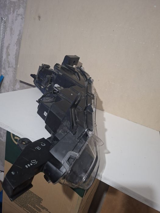 Десен фар за Toyota Corolla Cross 2021-2025