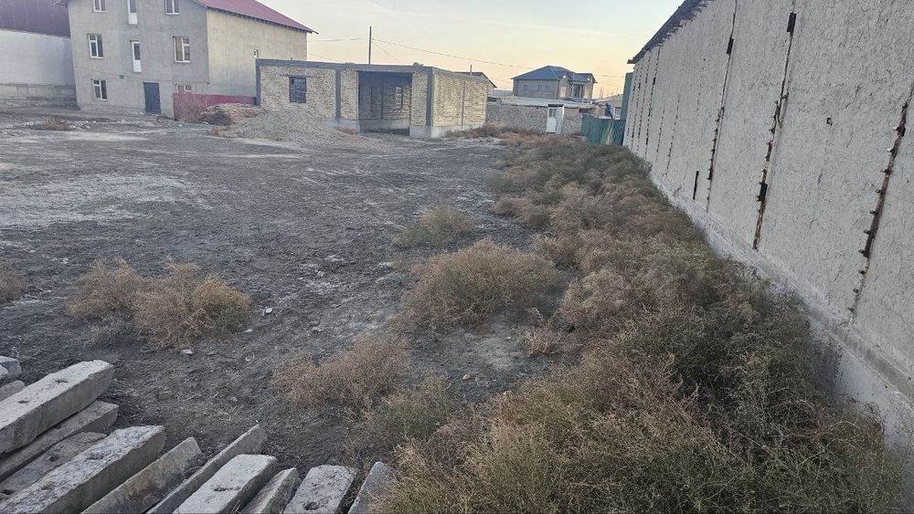 Uchastka yeri sotiladi maydoni 10.5 sotix