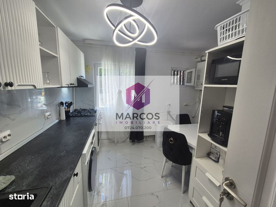 Vand apartament 3 camere Micro 2