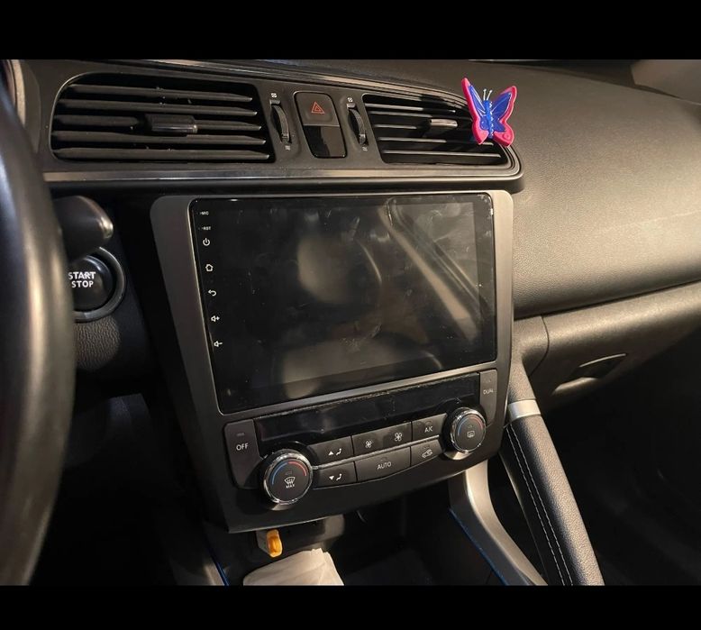 Navigatie android Renault Kadjar rama inclusa Waze YouTube GPS USB