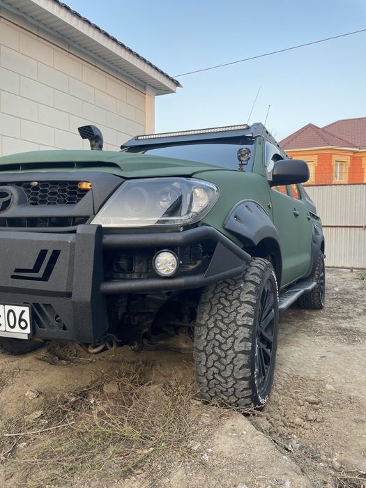 Продам внедорожник хайлюкс