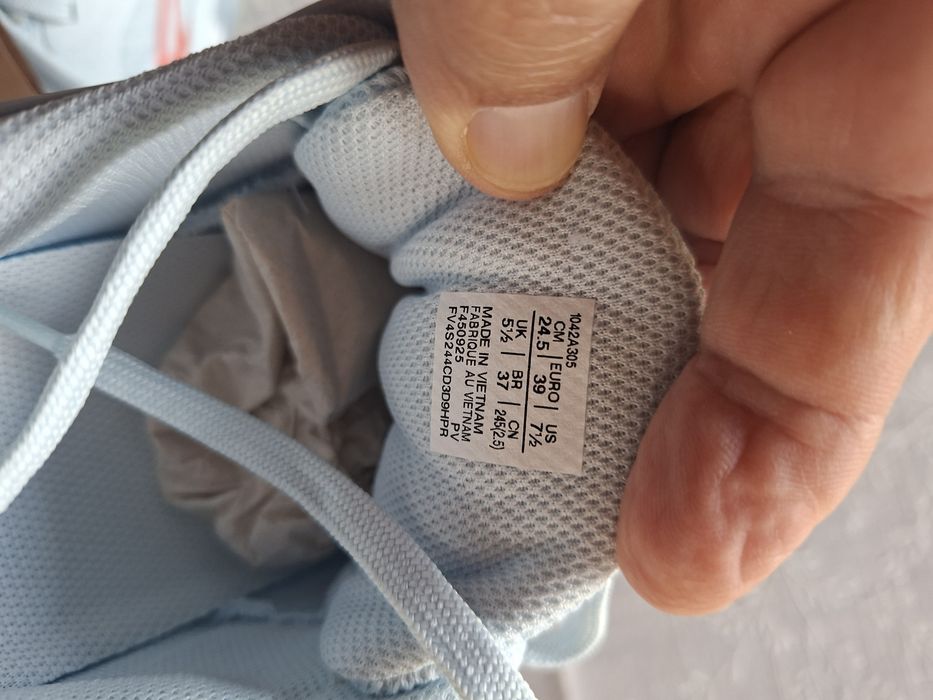 Adidași tenis Asics