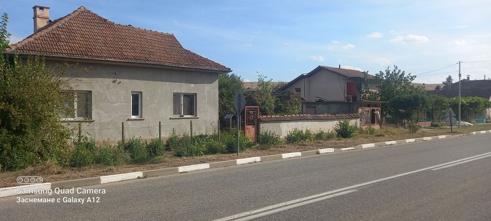 Къща в село Асеново двор 1.5 декара